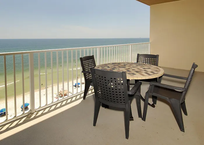 Aparthotel Crystal Shores West 202