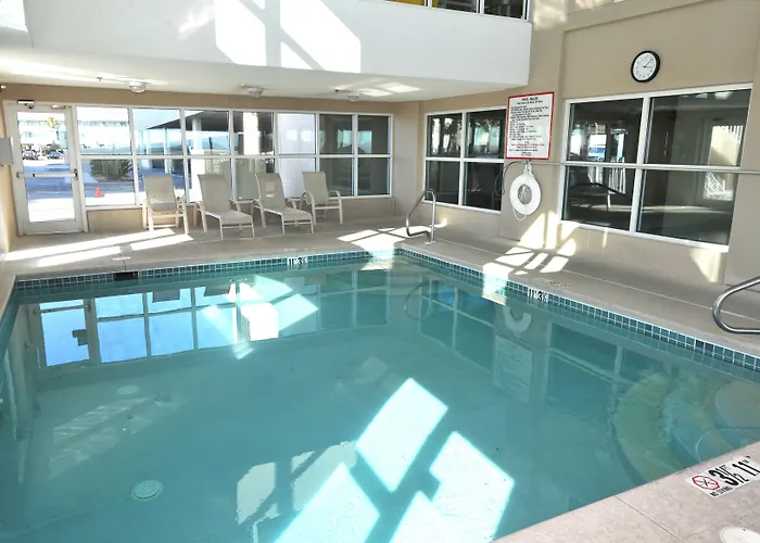 Crystal Shores West 202 Aparthotel 4*