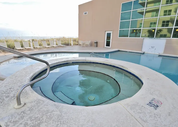 Aparthotel Crystal Shores West 202